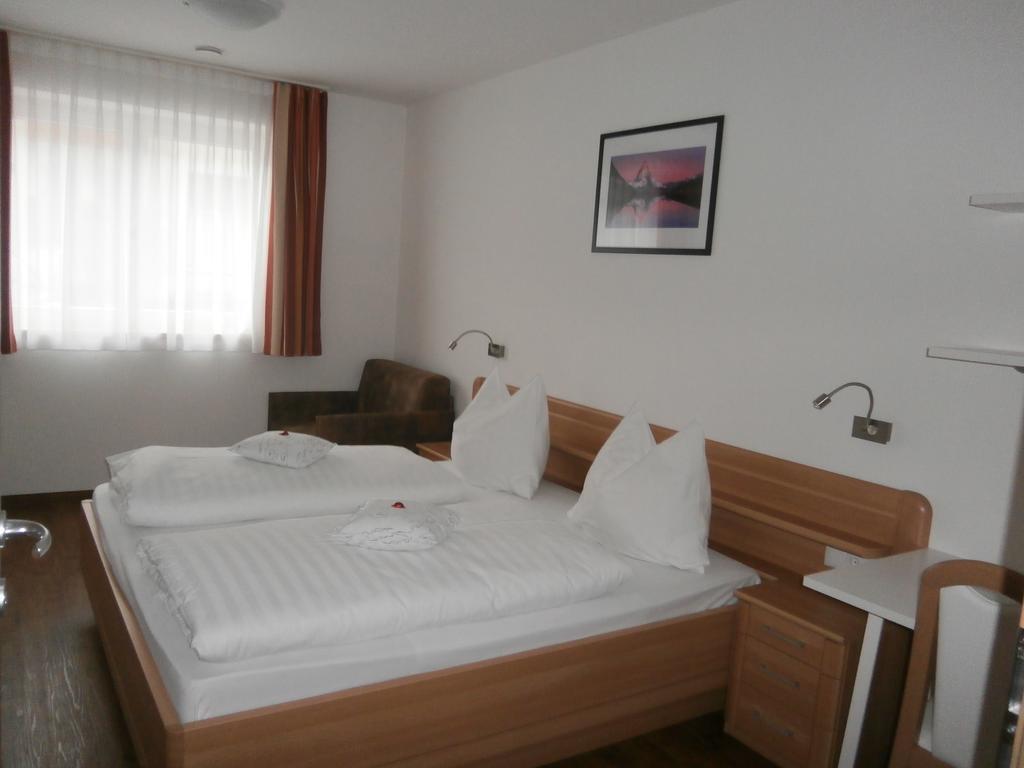 Hotel Schoelzhorn Superior Racines Camera foto