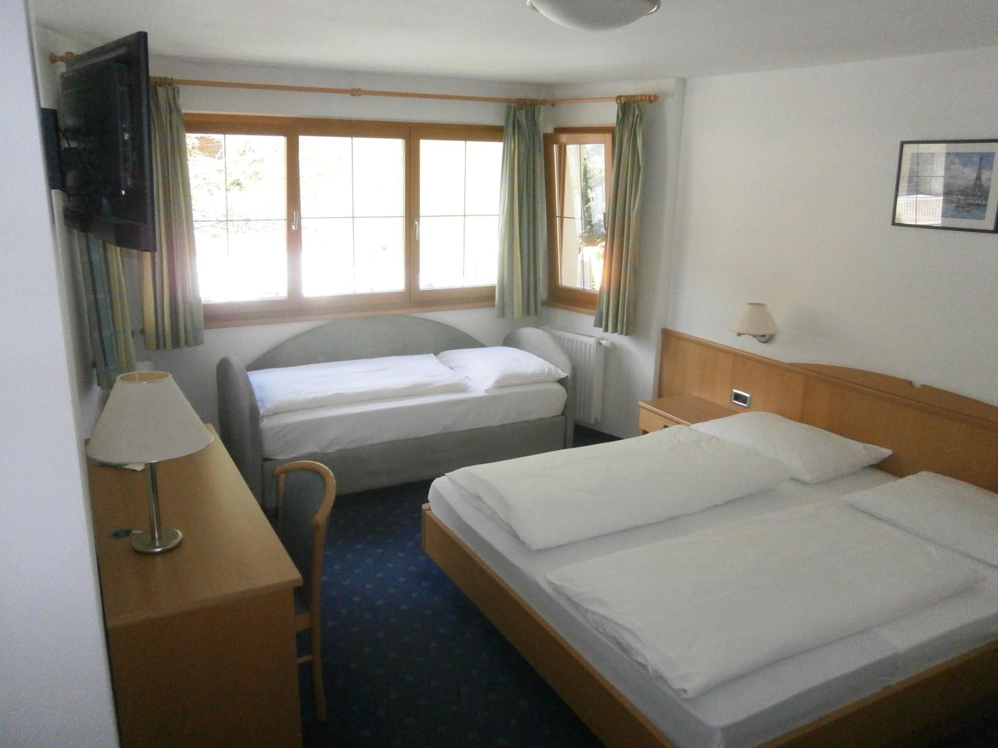 Hotel Schoelzhorn Superior Racines Camera foto